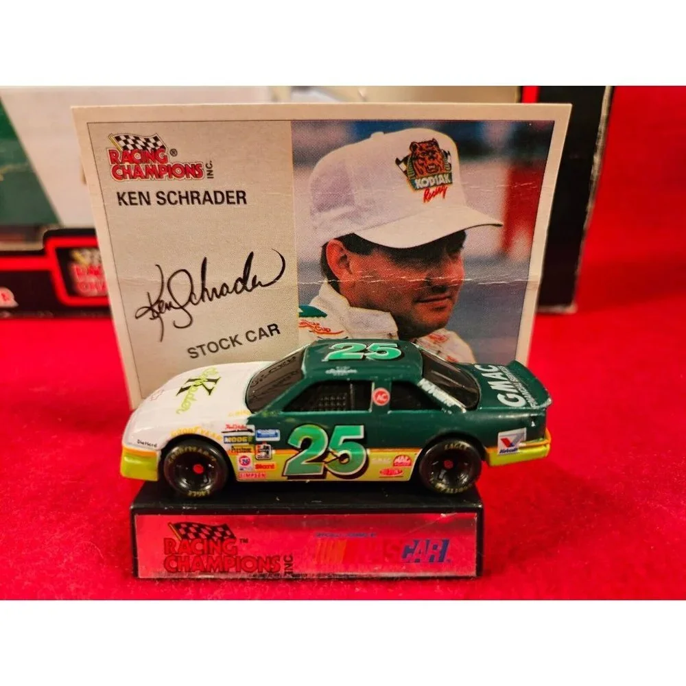 KEN‎ SCHRADER NASCAR #25 TRANSPORTER BUNDLE w/MATCHING STOCKCAR & PLAYER CARD
